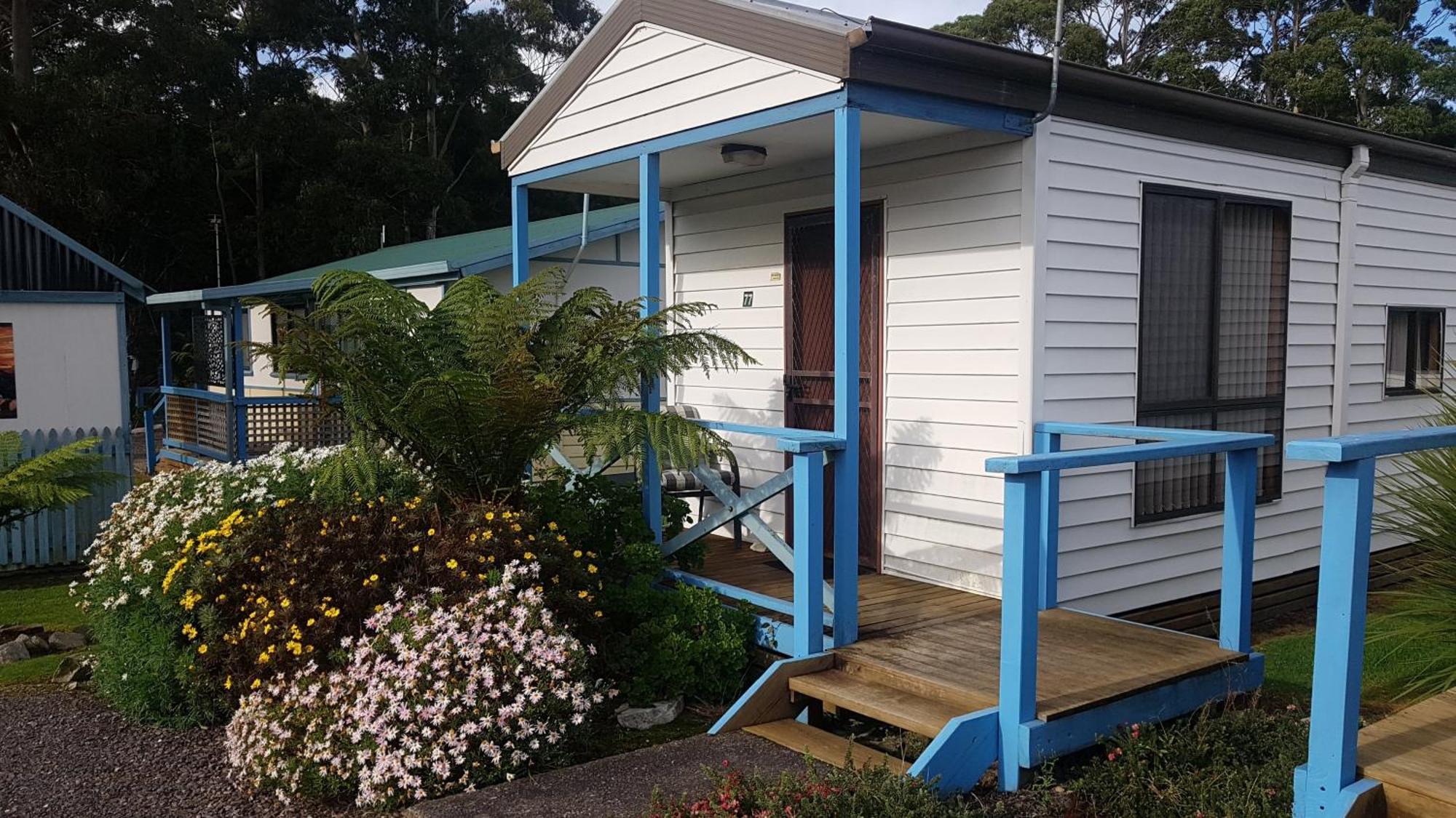 Strahan Retreat Holiday Park Room photo